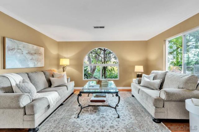 2460 Reill View Dr, Escondido, CA 92025