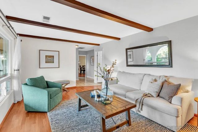 2460 Reill View Dr, Escondido, CA 92025