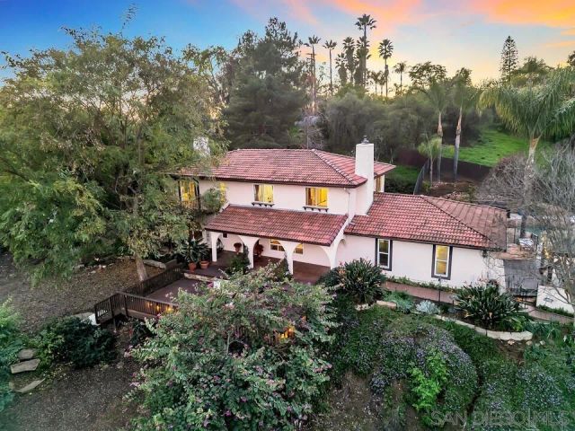 2460 Reill View Dr, Escondido, CA 92025