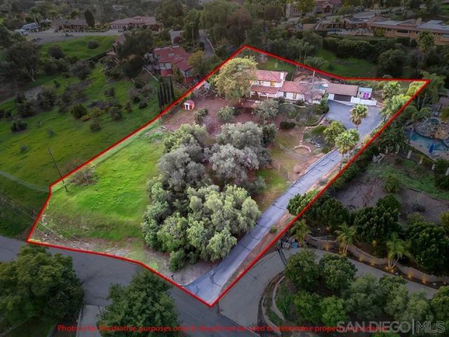 2460 Reill View Dr, Escondido, CA 92025