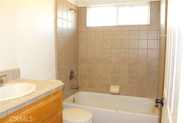 26180 Horizon Street, Apple Valley, CA 92308