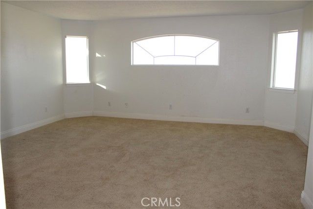 26180 Horizon Street, Apple Valley, CA 92308