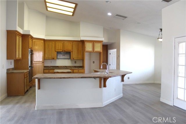 26180 Horizon Street, Apple Valley, CA 92308
