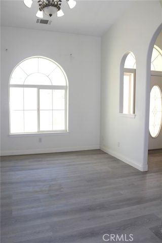 26180 Horizon Street, Apple Valley, CA 92308