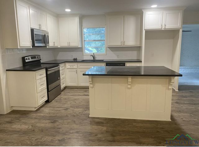 207 S Sun Camp, White Oak, TX 75693