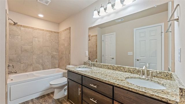 2104 Misti Woods Street, Gentry, AR 72734