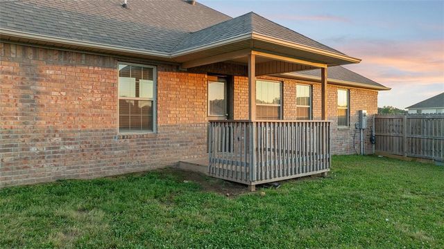 2104 Misti Woods Street, Gentry, AR 72734