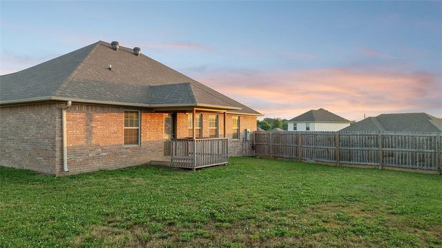 2104 Misti Woods Street, Gentry, AR 72734