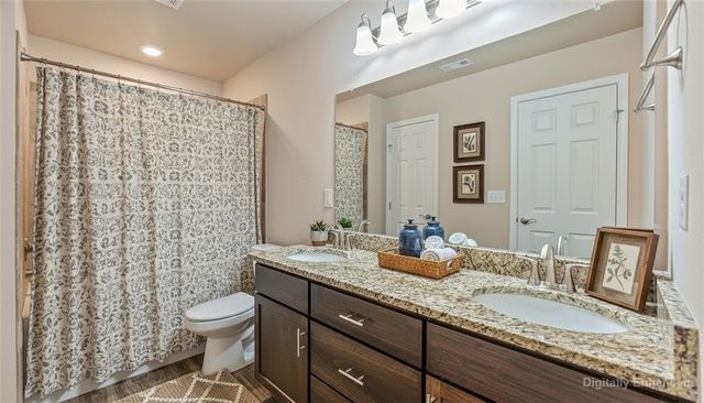 2104 Misti Woods Street, Gentry, AR 72734