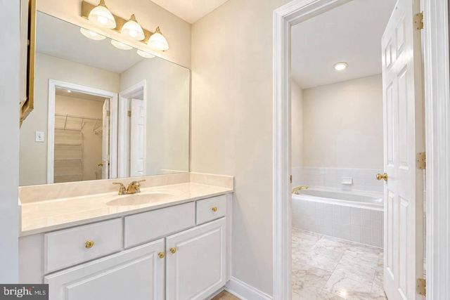 12303 MILESTONE MANOR LN, Germantown, MD 20876