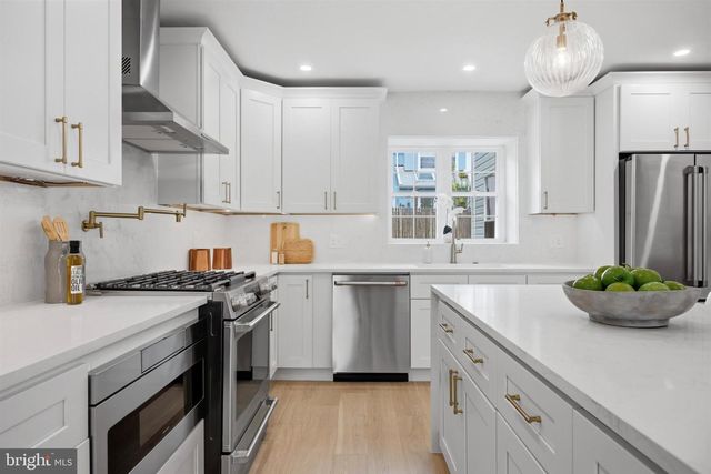 30 BUCK LN, Haverford, PA 19041
