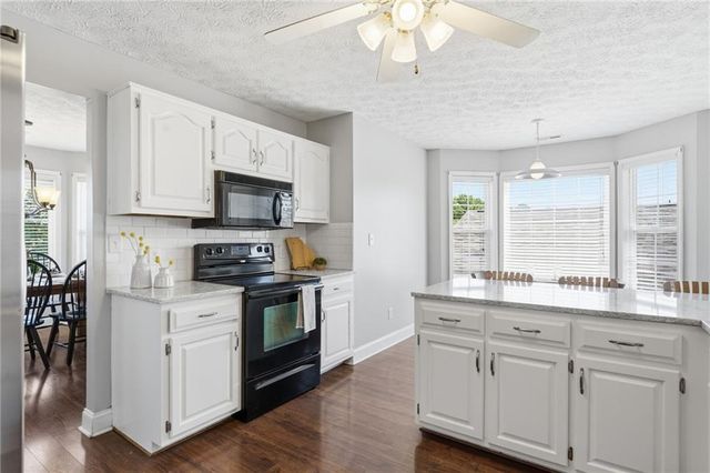 2334 Frettiesburg Drive, Rockmart, GA 30153