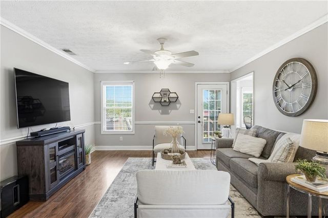 2334 Frettiesburg Drive, Rockmart, GA 30153