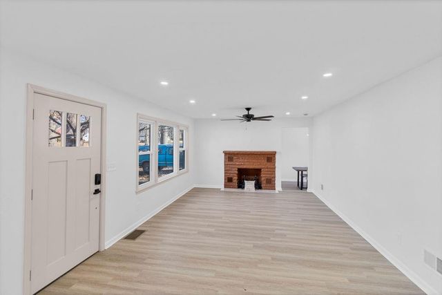 1223 W 32nd Street, Independence, MO 64055