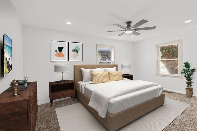 1223 W 32nd Street, Independence, MO 64055