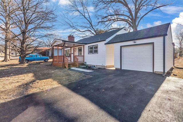 1223 W 32nd Street, Independence, MO 64055