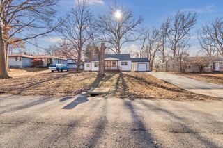 1223 W 32nd Street, Independence, MO 64055