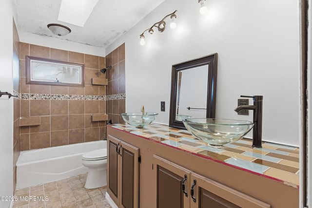 1000 Bismarck Street, Manchester, NJ 08759