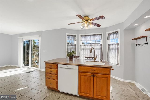 480 HOLLOW RD, Stewartstown, PA 17363