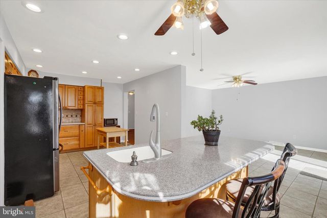 480 HOLLOW RD, Stewartstown, PA 17363