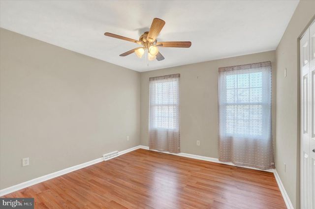 480 HOLLOW RD, Stewartstown, PA 17363