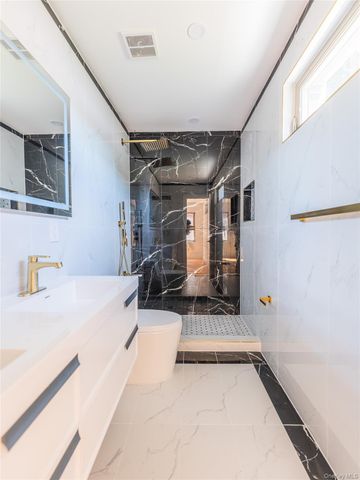 6431 138th Street, Flushing, NY 11367