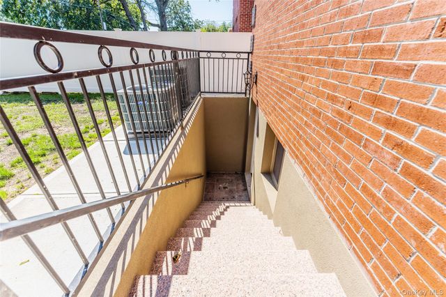 6431 138th Street, Flushing, NY 11367