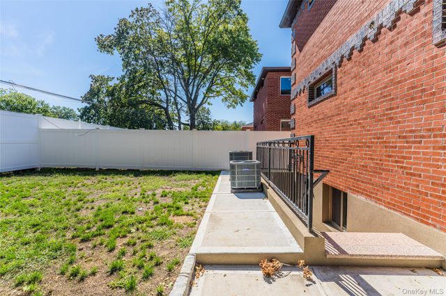 6431 138th Street, Flushing, NY 11367