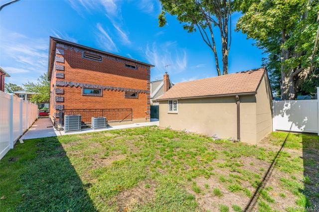 6431 138th Street, Flushing, NY 11367