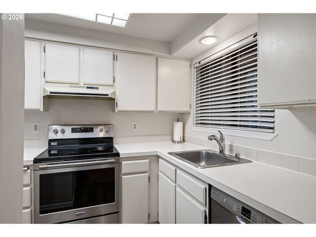 149 TREEHILL Loop, Eugene, OR 97405