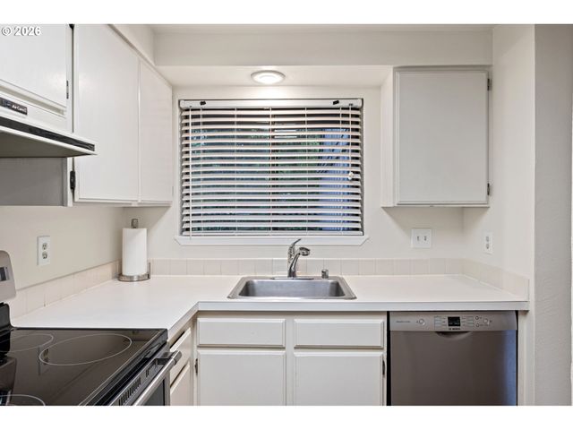 149 TREEHILL Loop, Eugene, OR 97405