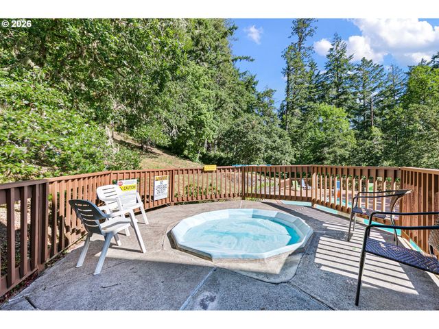 149 TREEHILL Loop, Eugene, OR 97405