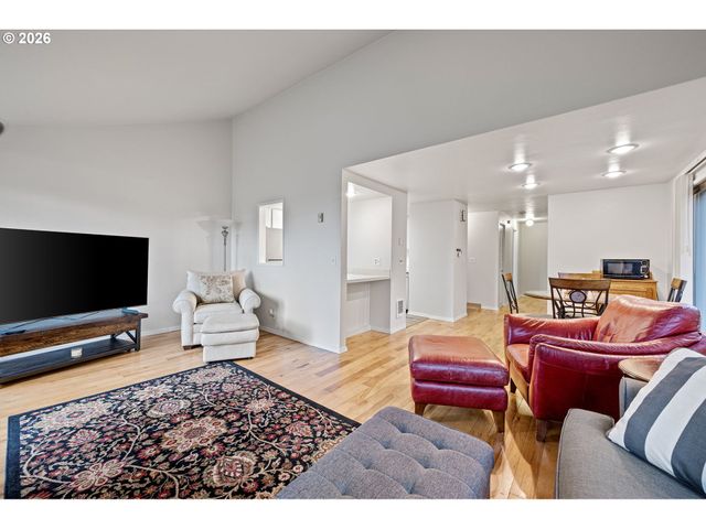 149 TREEHILL Loop, Eugene, OR 97405