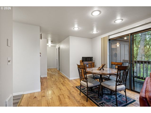 149 TREEHILL Loop, Eugene, OR 97405