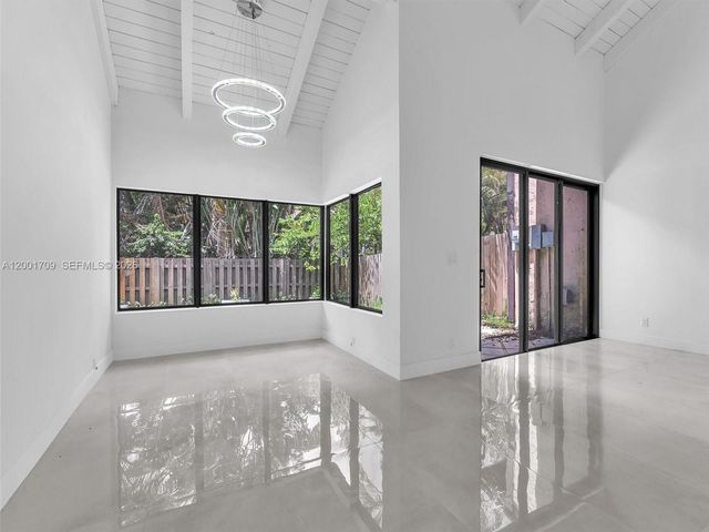 3427 Atlanta Dr, Hollywood, FL 33021