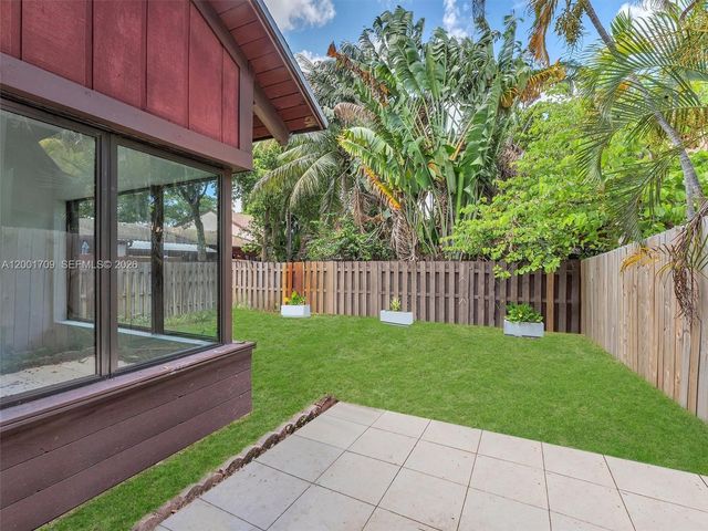 3427 Atlanta Dr, Hollywood, FL 33021