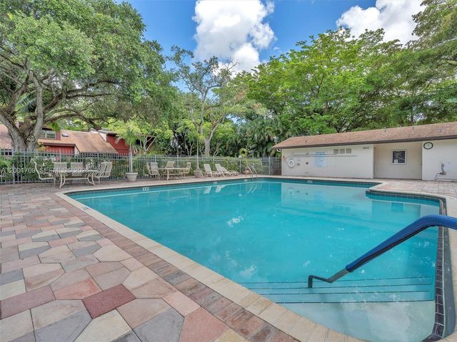 3427 Atlanta Dr, Hollywood, FL 33021