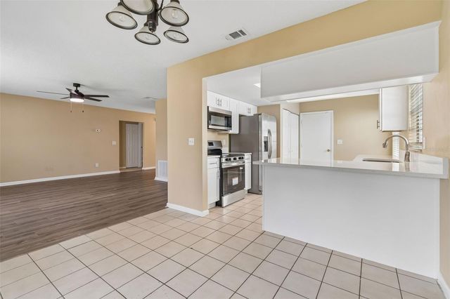 8301 IBERIA PLACE, Tampa, FL 33637