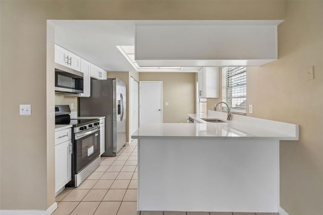 8301 IBERIA PLACE, Tampa, FL 33637