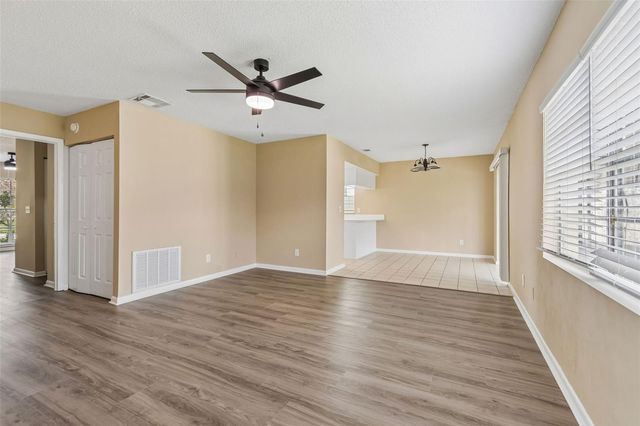 8301 IBERIA PLACE, Tampa, FL 33637