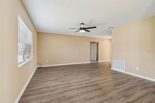 8301 IBERIA PLACE, Tampa, FL 33637