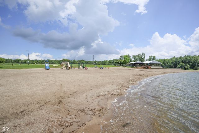 8167 Center Lake Road, Nineveh, IN 46164