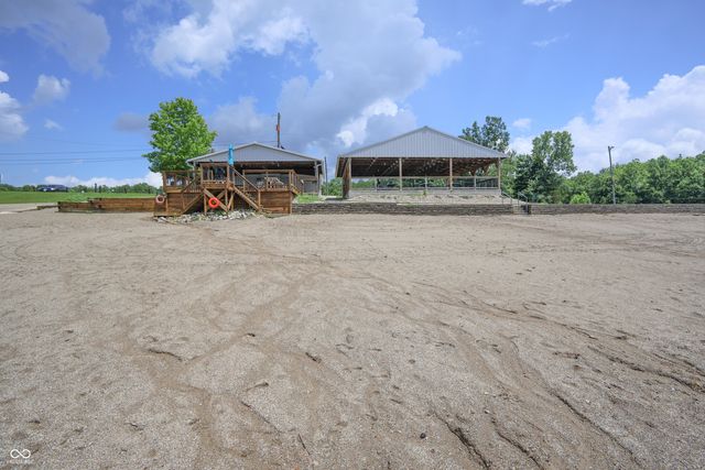 8167 Center Lake Road, Nineveh, IN 46164