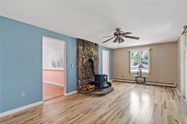 813 South Road, South Kingstown, RI 02879