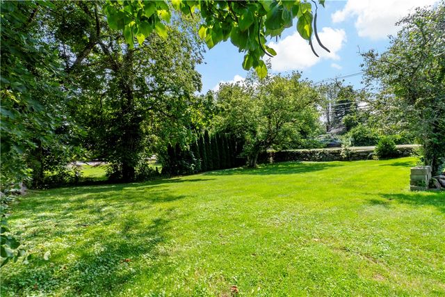 813 South Road, South Kingstown, RI 02879