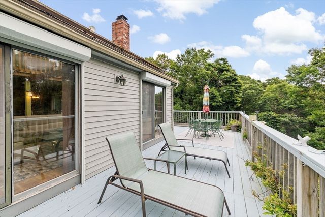 15 Nonantum Rd, Plymouth, MA 02360