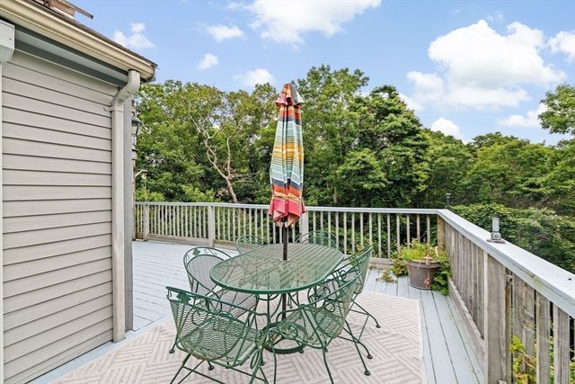 15 Nonantum Rd, Plymouth, MA 02360