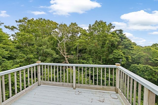 15 Nonantum Rd, Plymouth, MA 02360