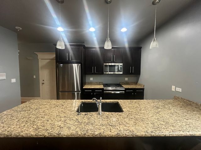 4956 S Vincennes Avenue 1W, Chicago, IL 60615