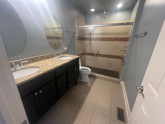 4956 S Vincennes Avenue 1W, Chicago, IL 60615